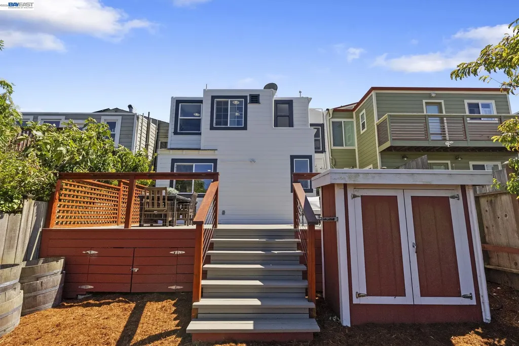 274 Staples Avenue San Francisco CA 94112