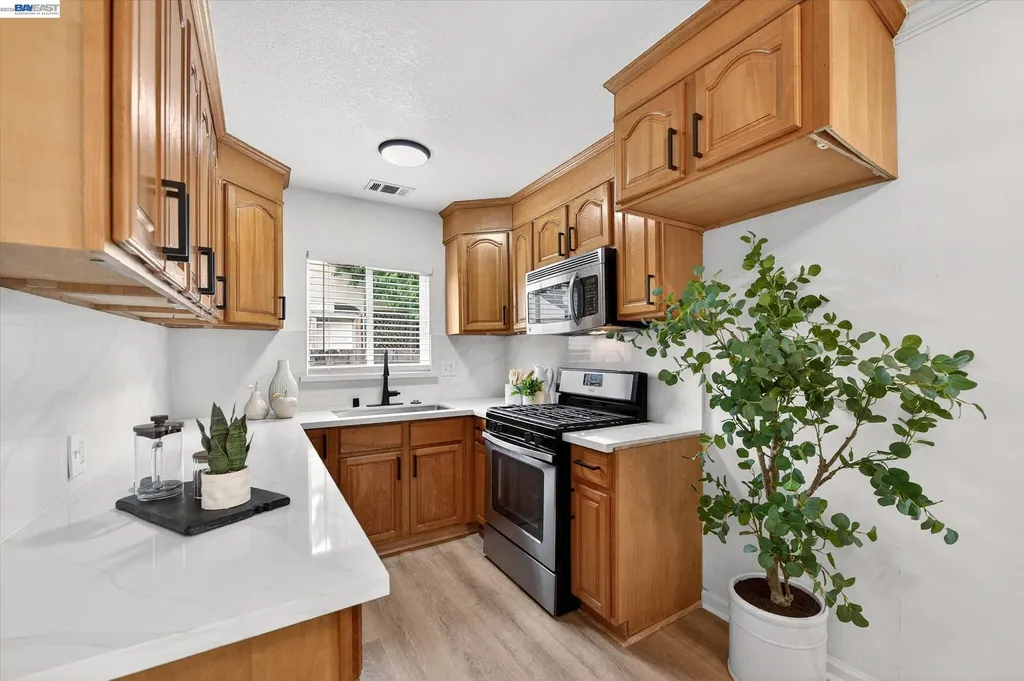 542 L Street Livermore CA 94551