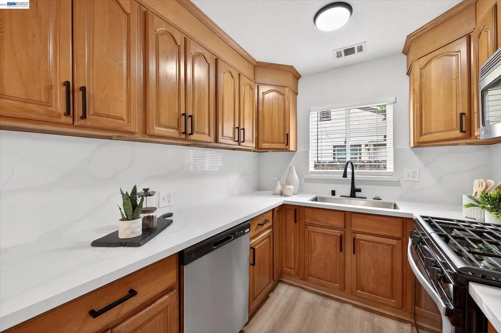 542 L Street Livermore CA 94551