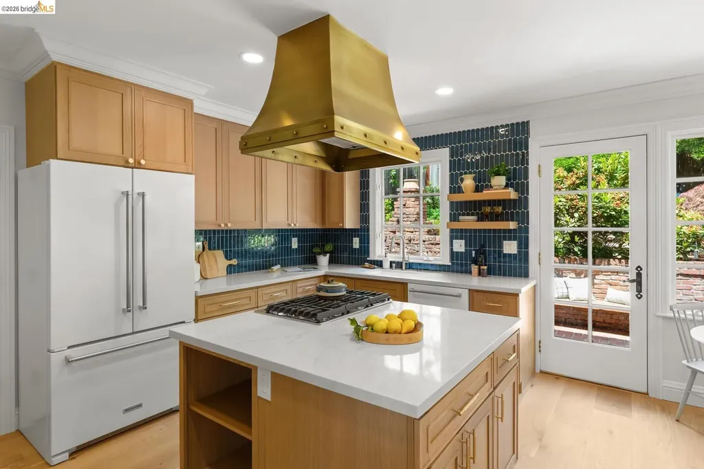 618 Mountain Boulevard Oakland CA 94611