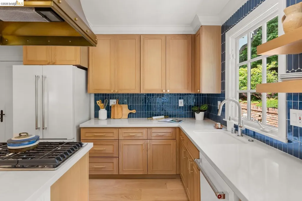 618 Mountain Boulevard Oakland CA 94611
