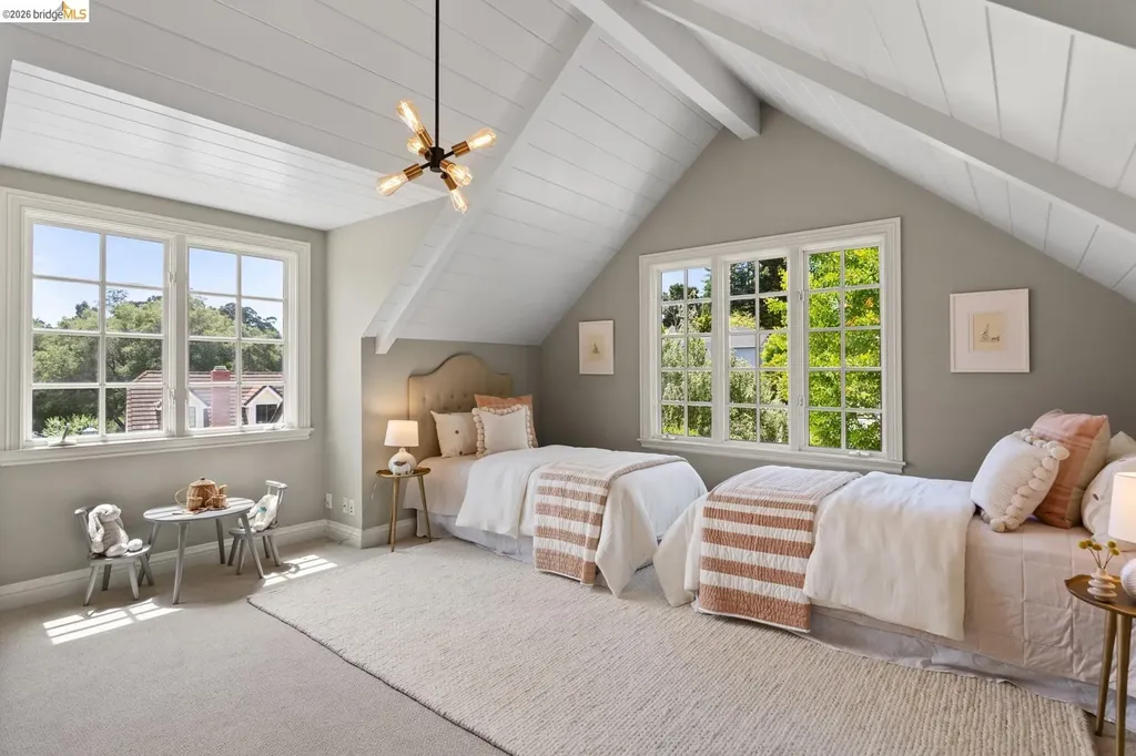 618 Mountain Boulevard Oakland CA 94611