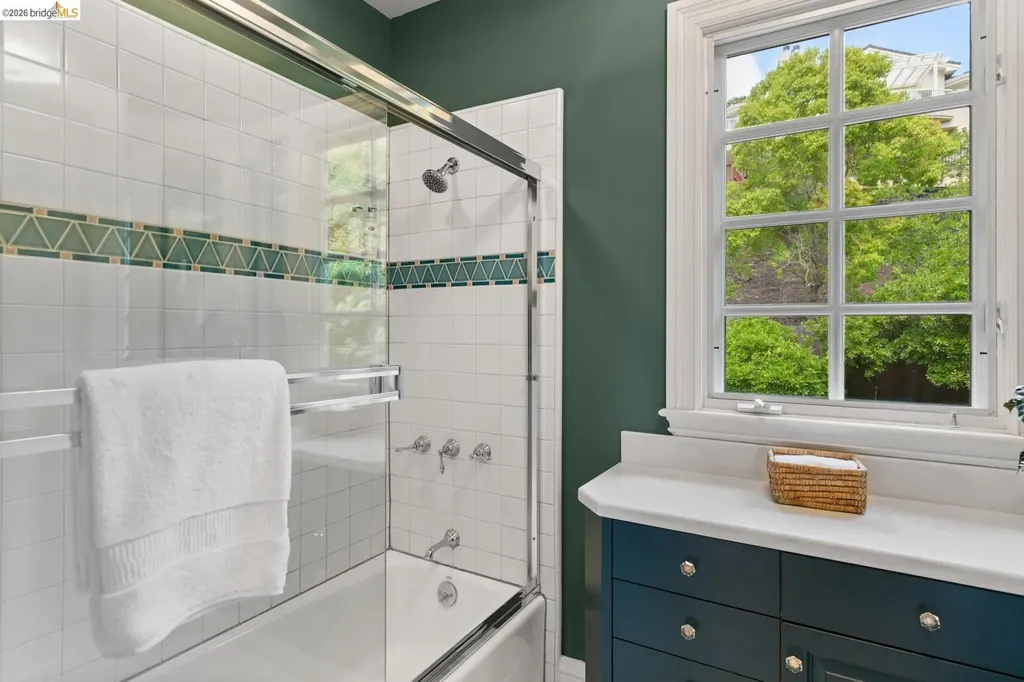 618 Mountain Boulevard Oakland CA 94611