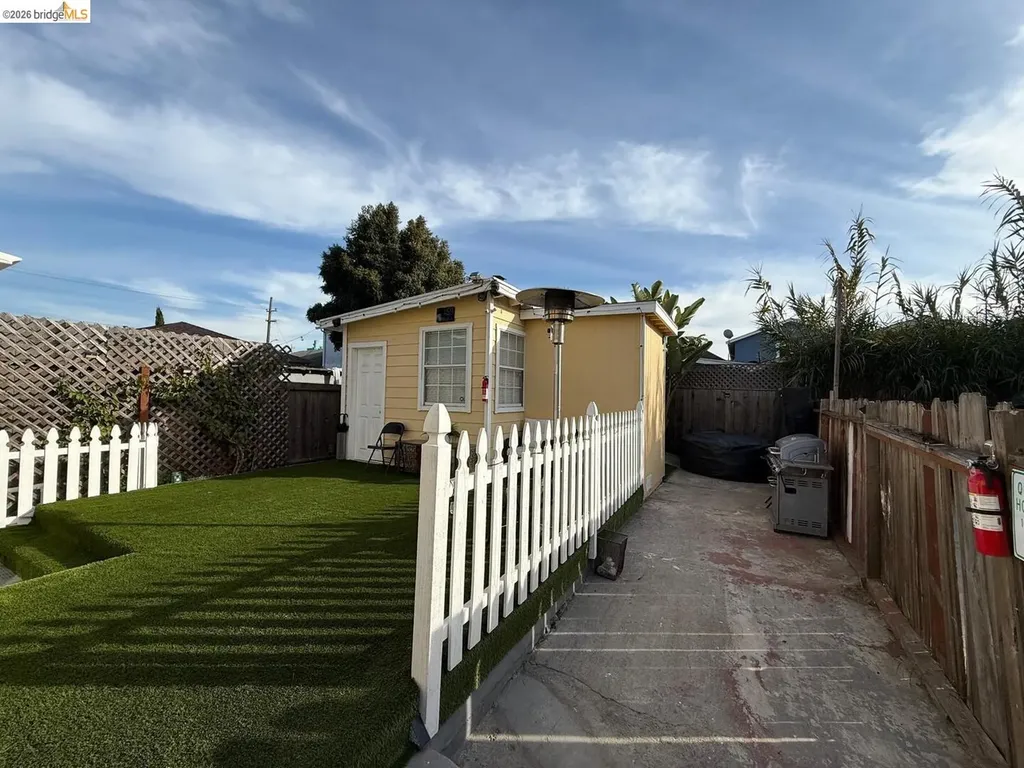 1242 88th Avenue Oakland CA 94621