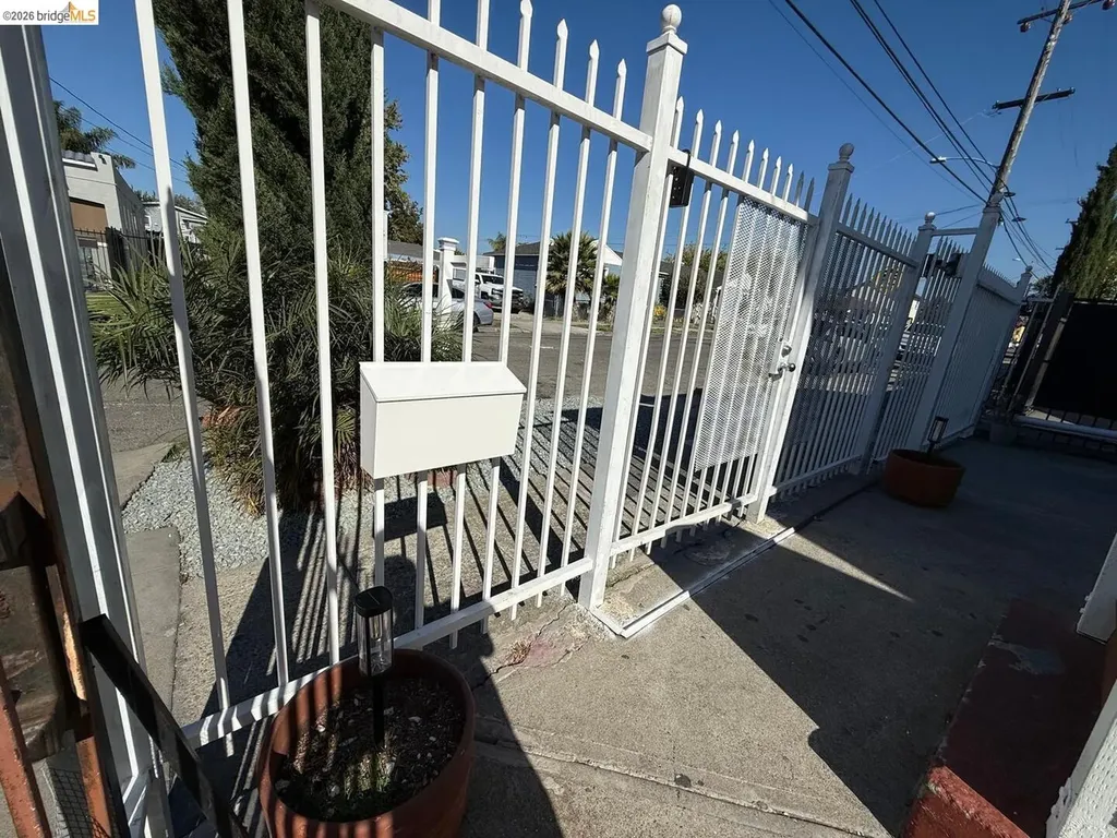 1242 88th Avenue Oakland CA 94621