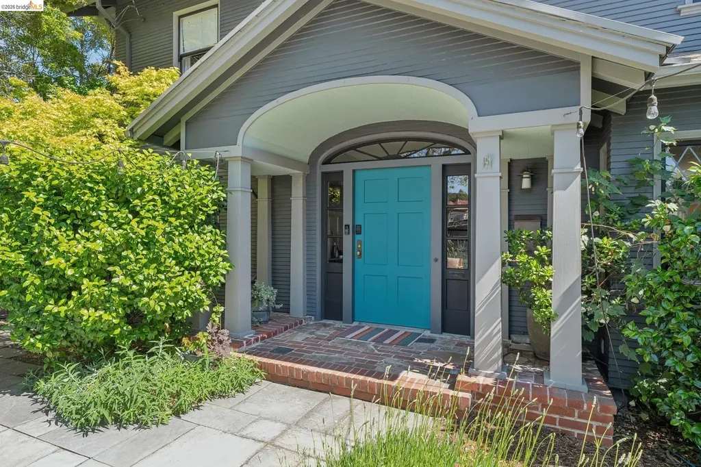 1994 Marin Avenue Berkeley CA 94707