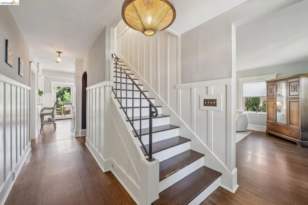 1994 Marin Avenue Berkeley CA 94707