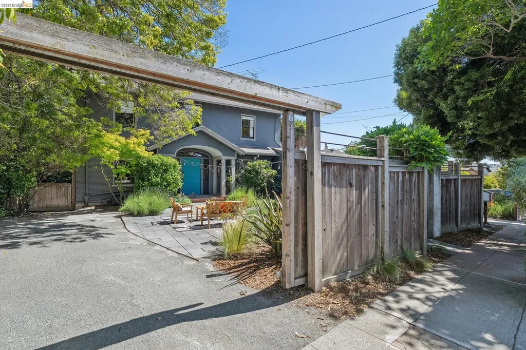 1994 Marin Avenue Berkeley CA 94707