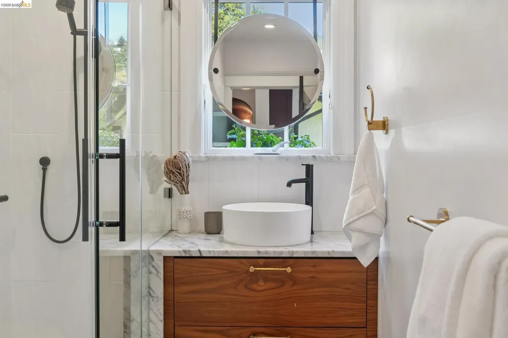 1994 Marin Avenue Berkeley CA 94707