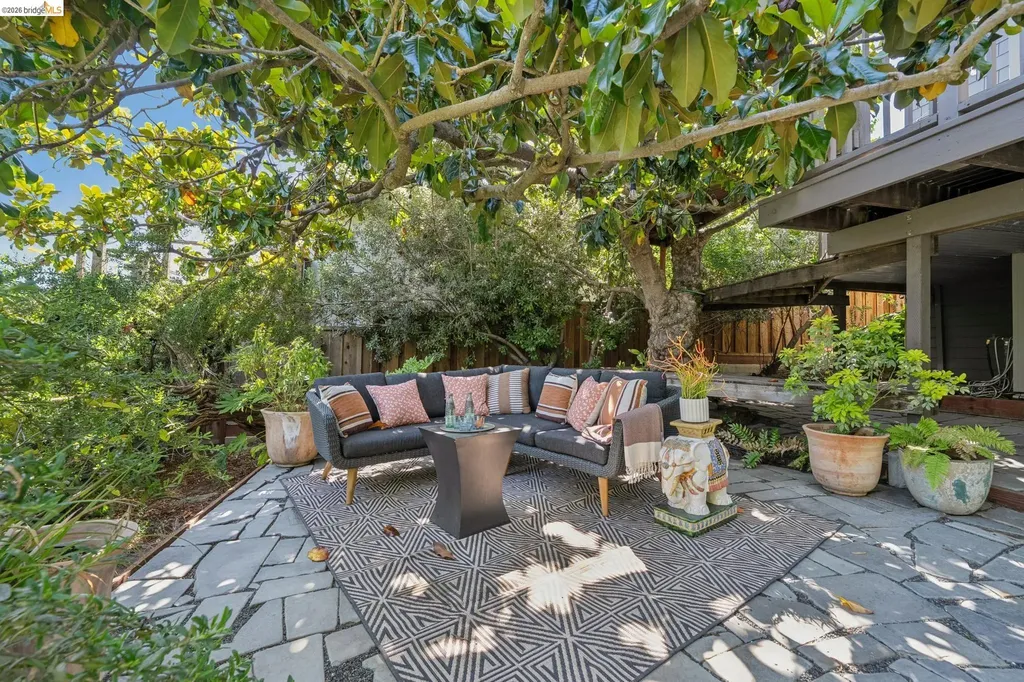 1994 Marin Avenue Berkeley CA 94707