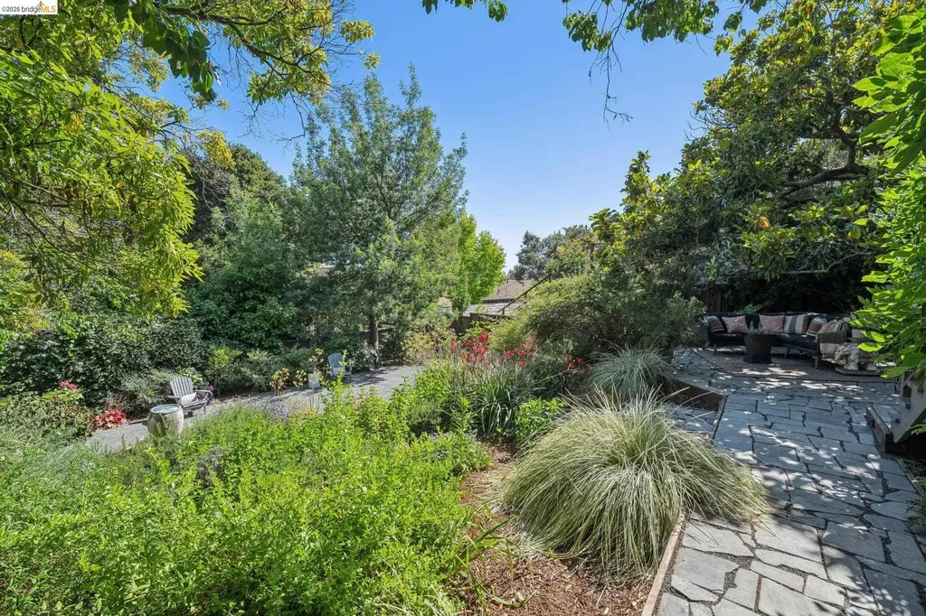 1994 Marin Avenue Berkeley CA 94707