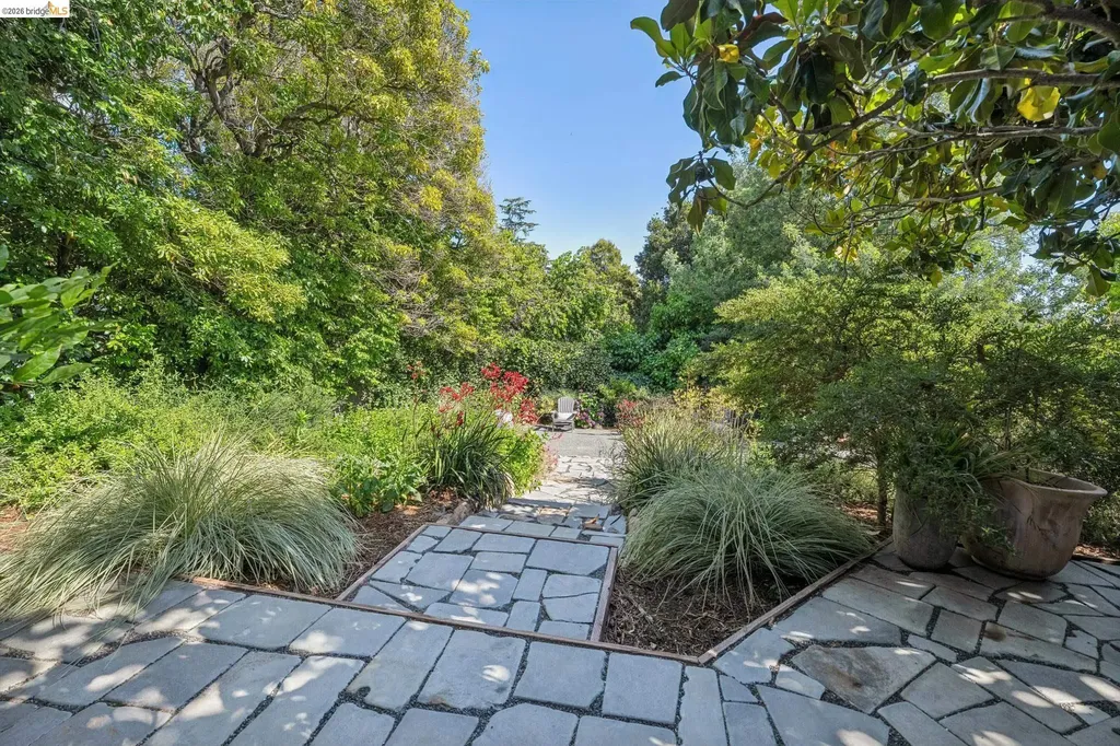1994 Marin Avenue Berkeley CA 94707