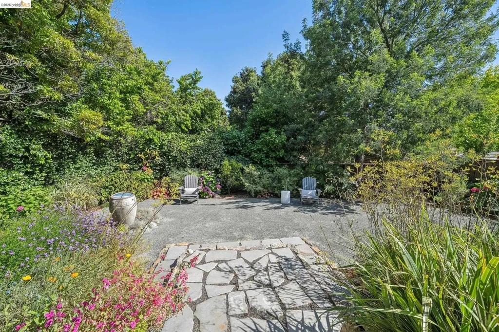 1994 Marin Avenue Berkeley CA 94707