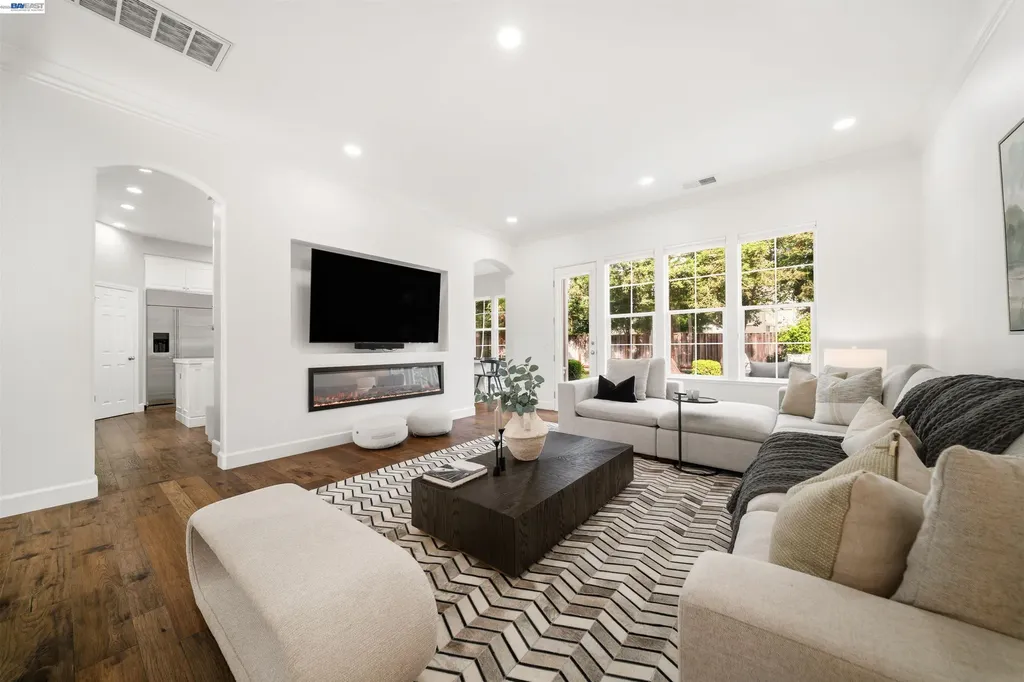 3867 Picard Avenue Pleasanton CA 94588