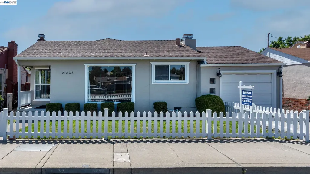 21835 Redwood Road Castro Valley CA 94546