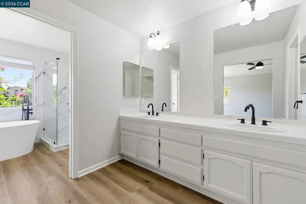 2219 Colonial Court Discovery Bay CA 94505
