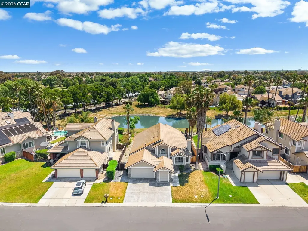 2219 Colonial Court Discovery Bay CA 94505