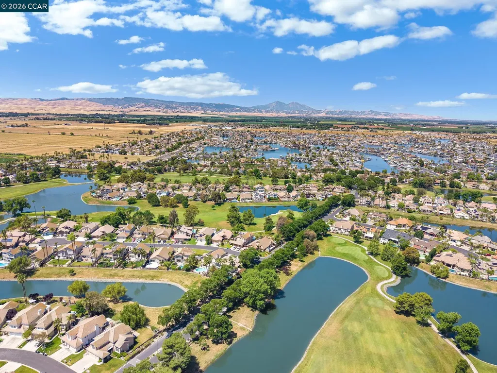 2219 Colonial Court Discovery Bay CA 94505