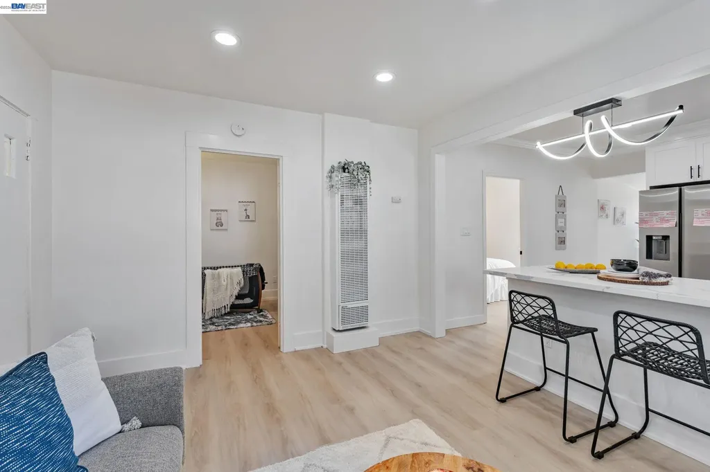 2720 Short Street Oakland CA 94619