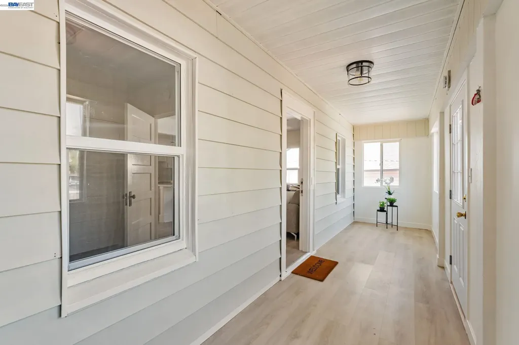 2720 Short Street Oakland CA 94619
