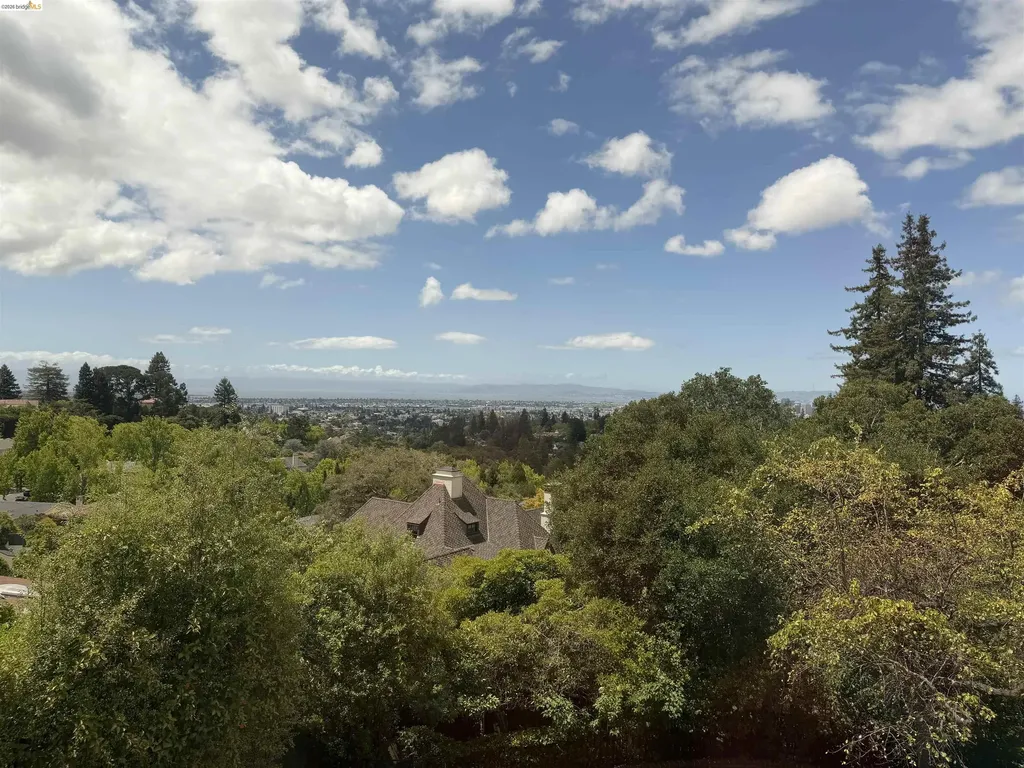 120 Somerset Road Piedmont CA 94611