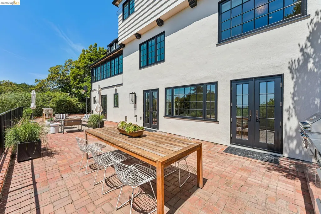 120 Somerset Road Piedmont CA 94611