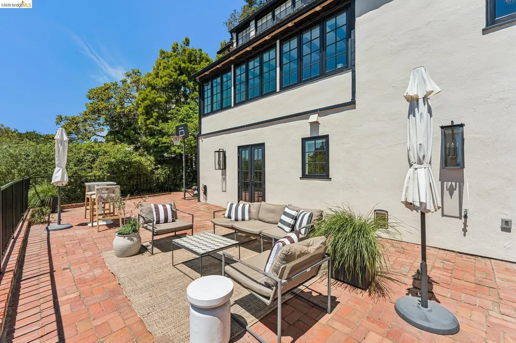 120 Somerset Road Piedmont CA 94611