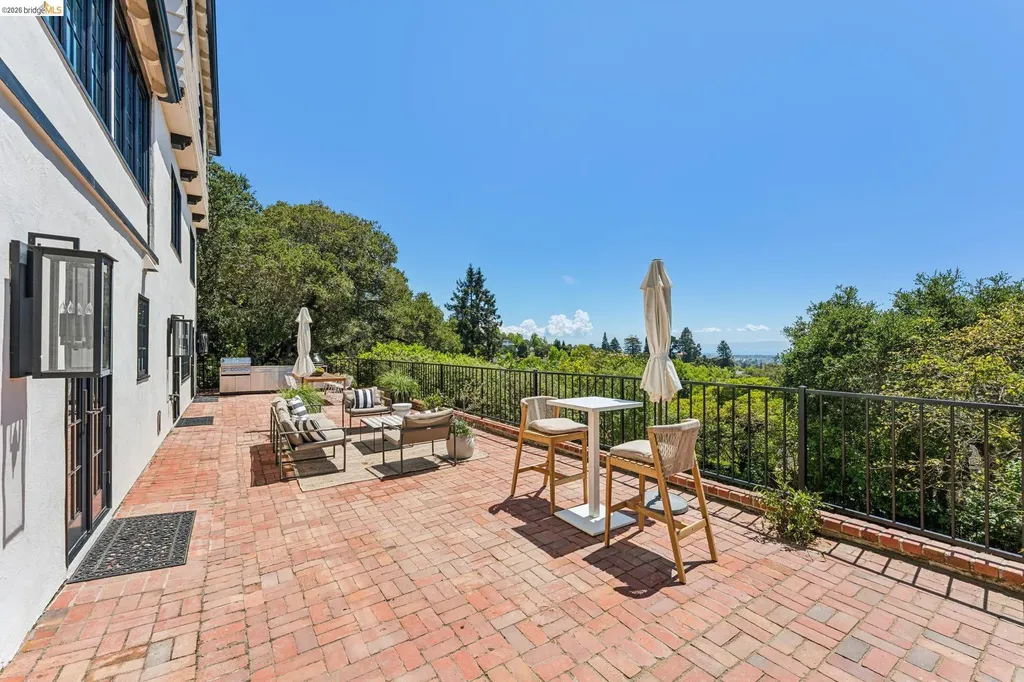 120 Somerset Road Piedmont CA 94611