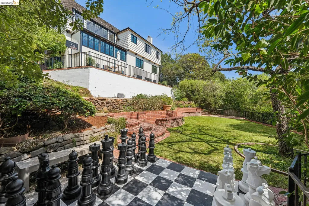120 Somerset Road Piedmont CA 94611