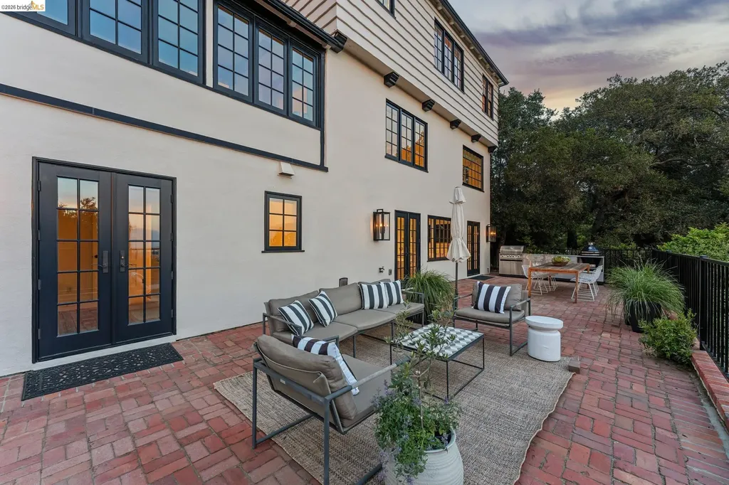 120 Somerset Road Piedmont CA 94611