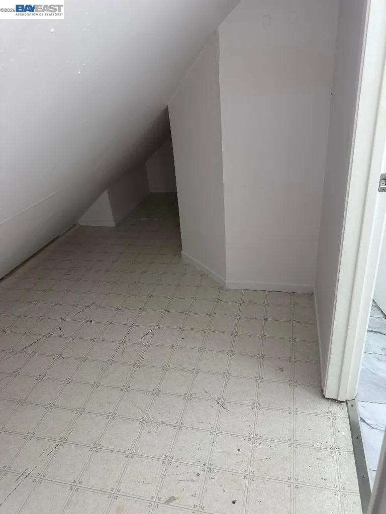 1021 Santa Ines Court Oakland CA 94601