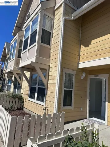 1021 Santa Ines Court Oakland CA 94601