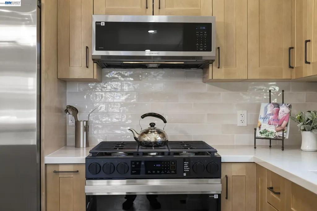 30806 Vallejo Street Union City CA 94587