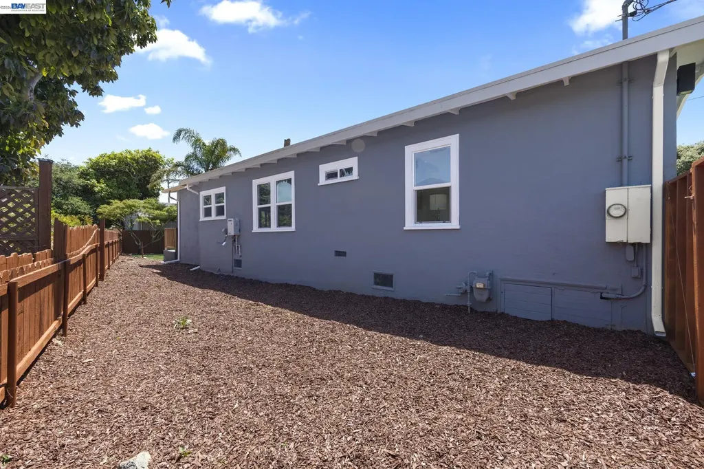 30806 Vallejo Street Union City CA 94587