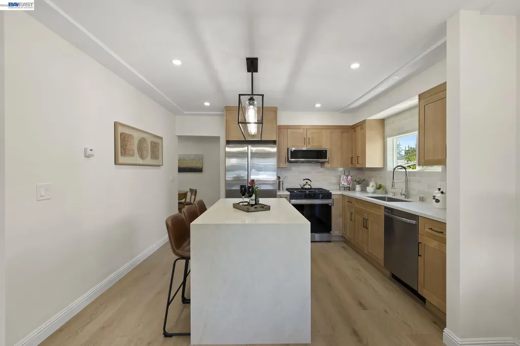 30806 Vallejo Street Union City CA 94587