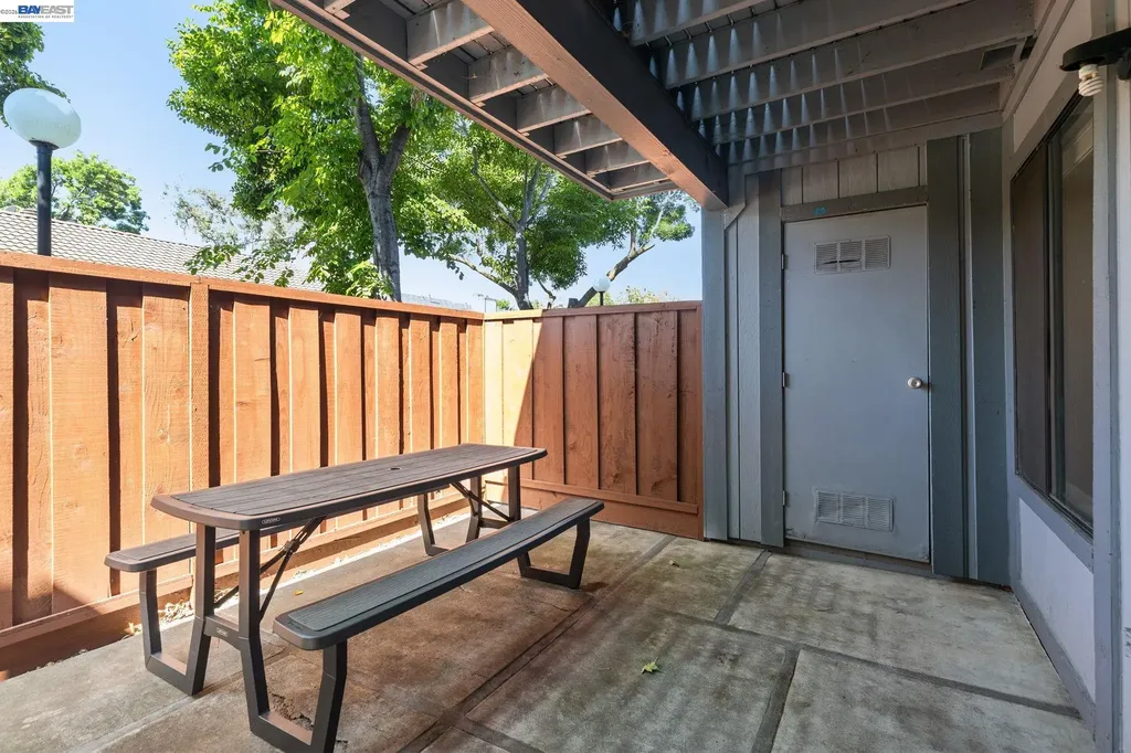 6266 Joaquin Murieta Avenue Newark CA 94560