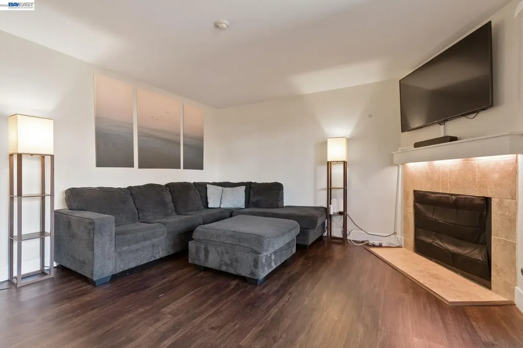 6266 Joaquin Murieta Avenue Newark CA 94560