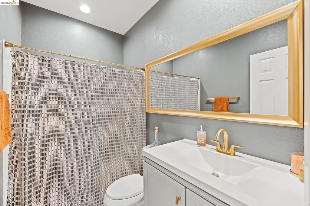2147 Saint Andrews Court Discovery Bay CA 94505