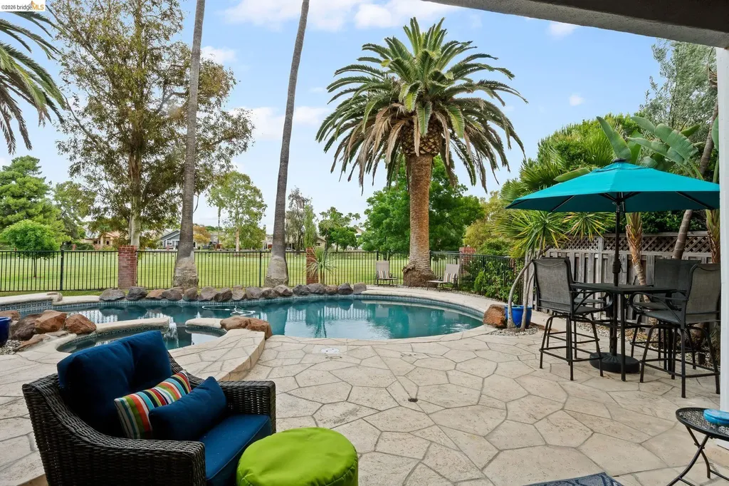 2147 Saint Andrews Court Discovery Bay CA 94505