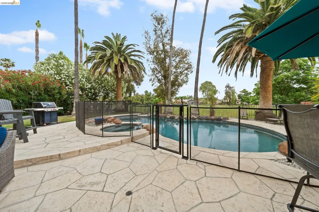 2147 Saint Andrews Court Discovery Bay CA 94505