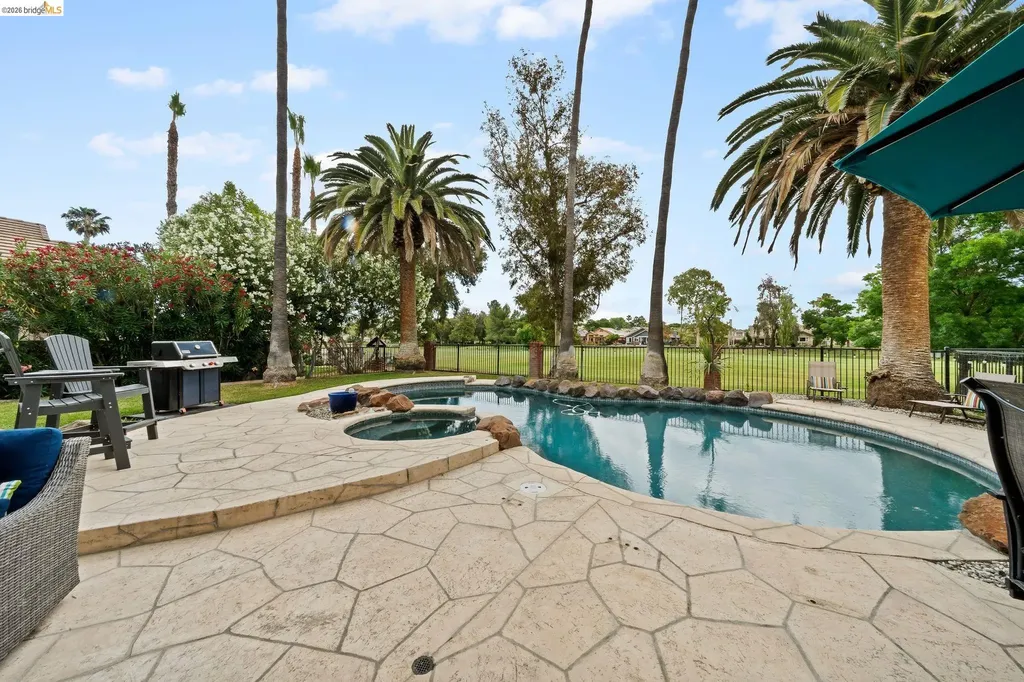 2147 Saint Andrews Court Discovery Bay CA 94505