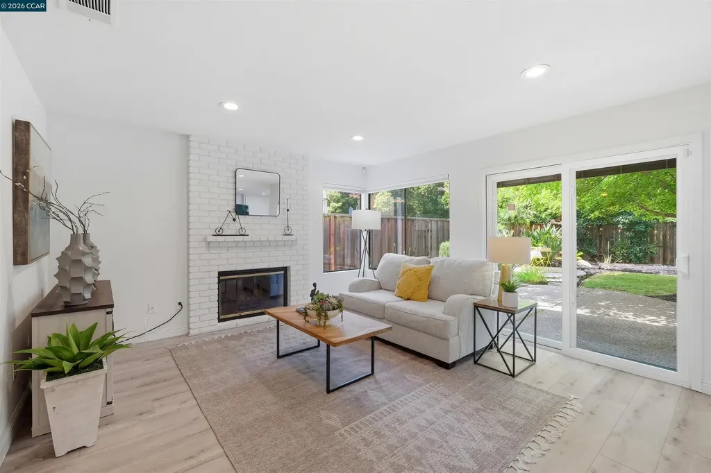 360 Flaming Oak Drive Pleasant Hill CA 94523