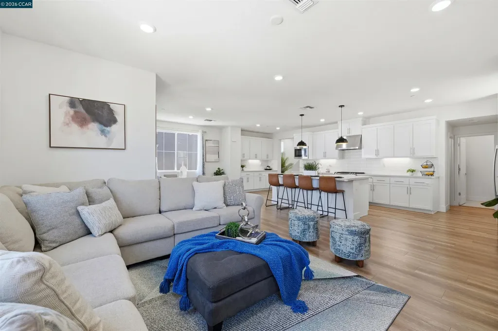 37352 Watersail Way Newark CA 94560