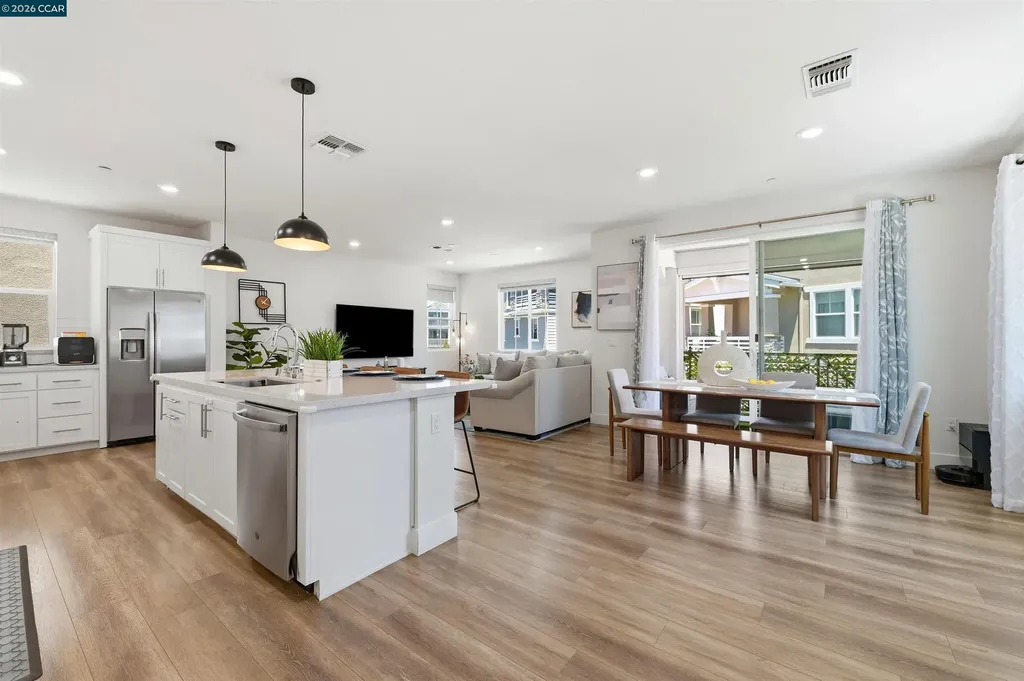 37352 Watersail Way Newark CA 94560