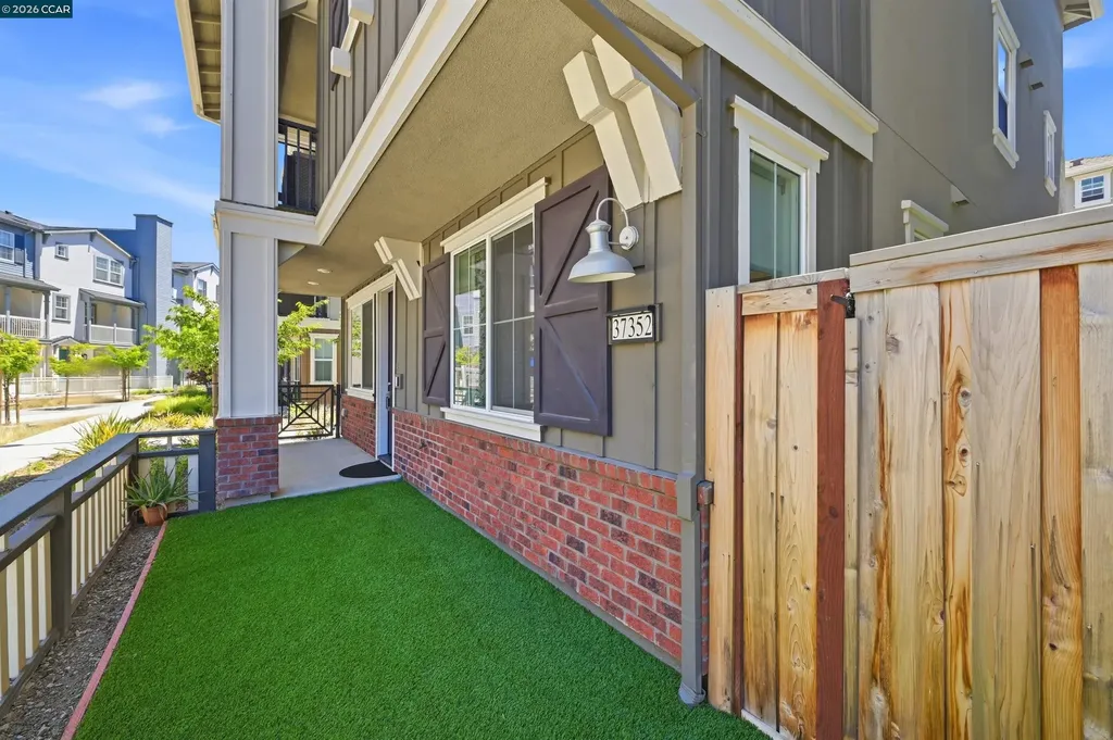 37352 Watersail Way Newark CA 94560
