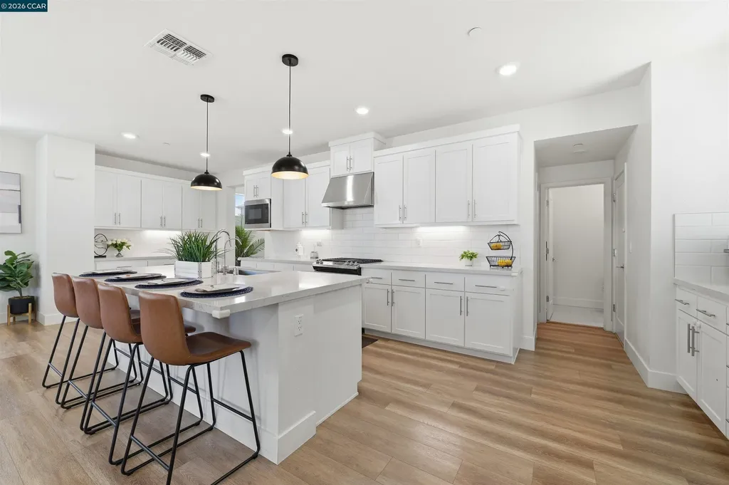 37352 Watersail Way Newark CA 94560