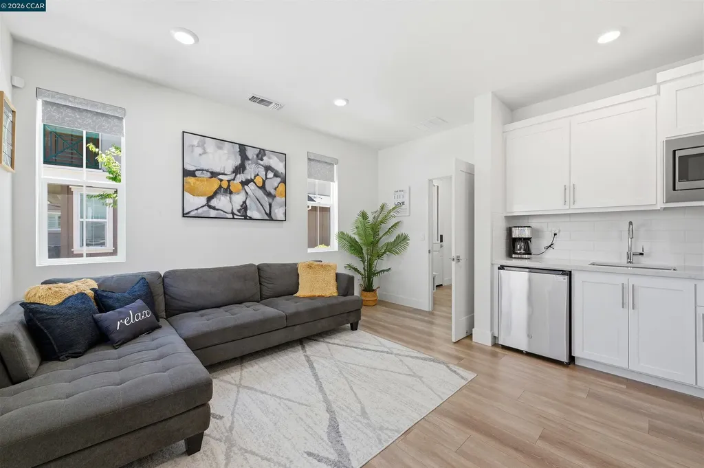 37352 Watersail Way Newark CA 94560