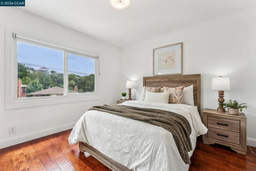 4037 Rusting Avenue Oakland CA 94605