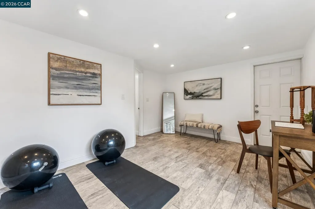 4037 Rusting Avenue Oakland CA 94605