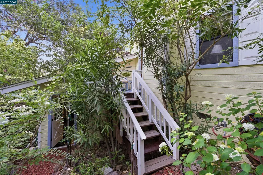 407 Country Club Lane Napa CA 94558